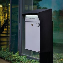 Design brievenbus met LED-verlichting Allux Bjørn - zwart/grijs
