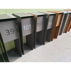 Uitlaseren van huisnummer in Geroba brievenbus
