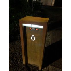 LED-verlichting voor achter uitgelaserd huisnummer
