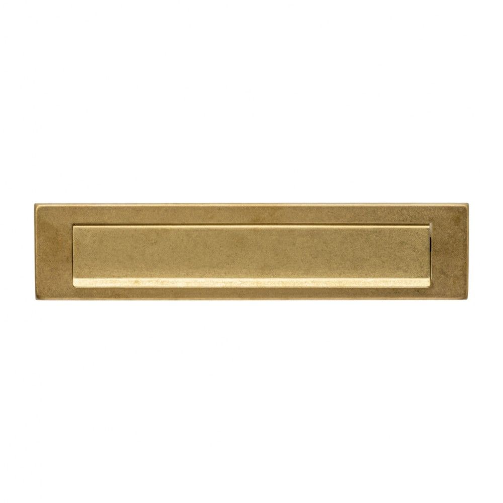 Intersteel Briefplaat 340x75 mm met klep/regenrand - PVD messing getrommeld